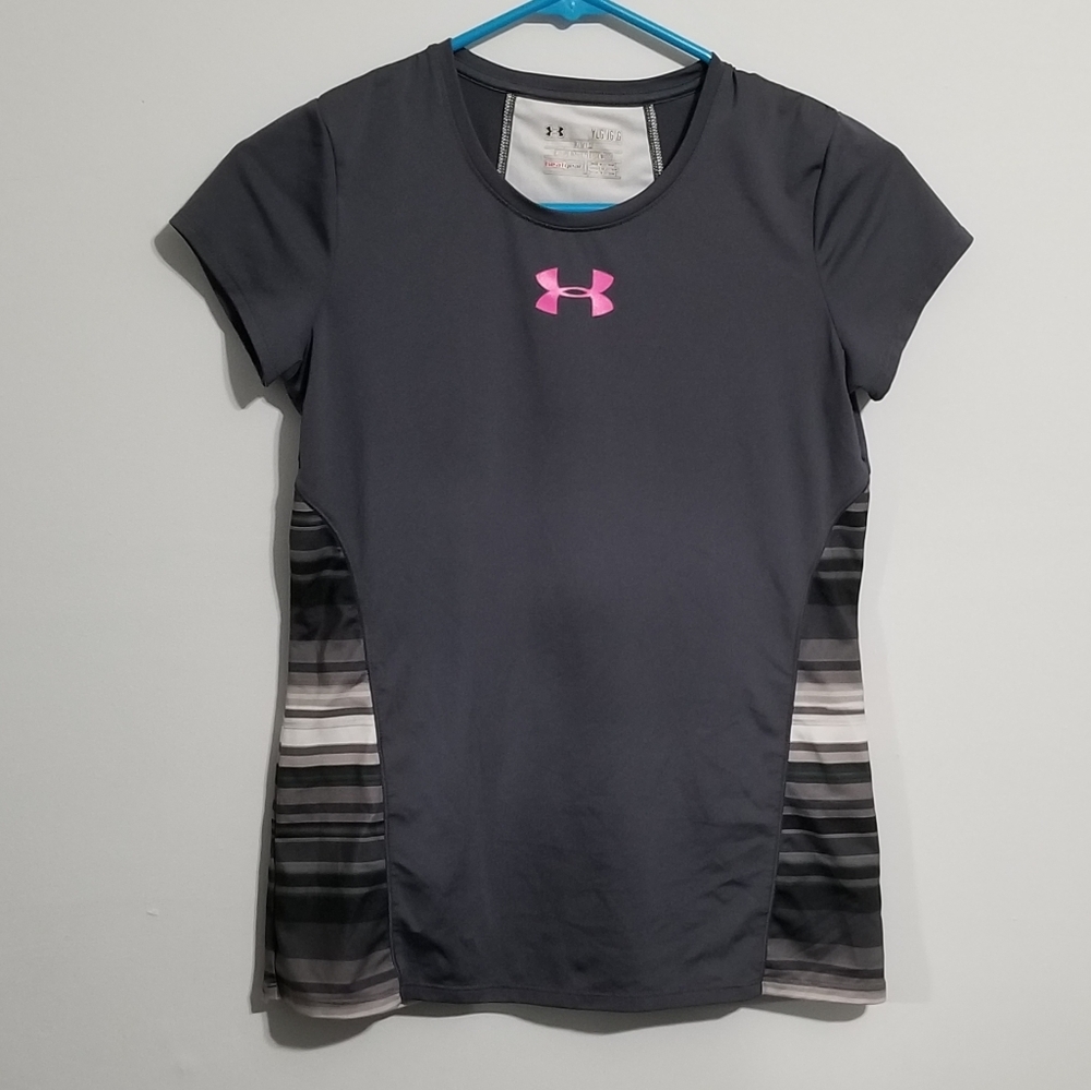 Under Armour Girl's Black Short Sleeve Shi…